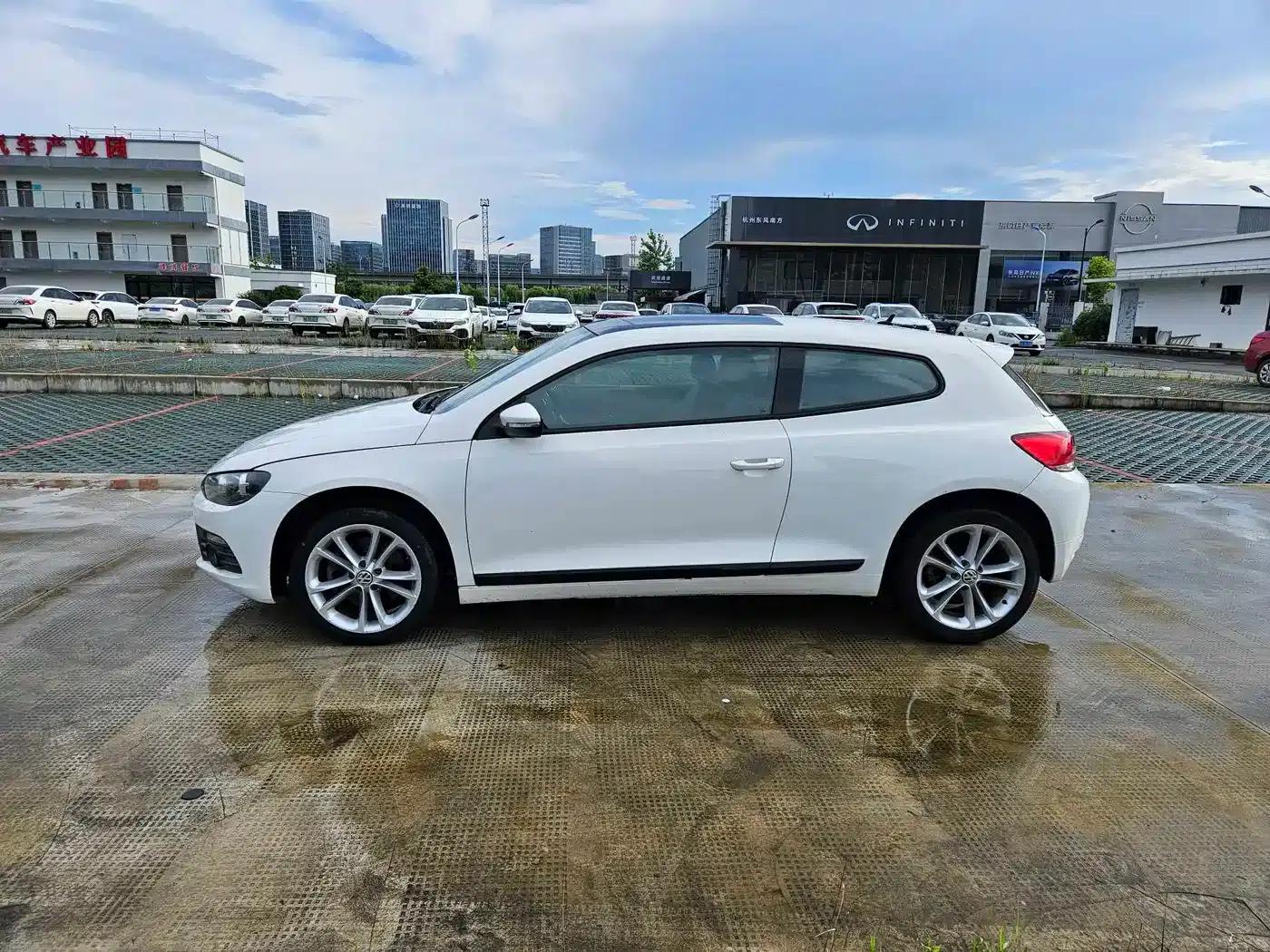 Scirocco 2011 2.0TSI Luxury Edition — миниатюра 3