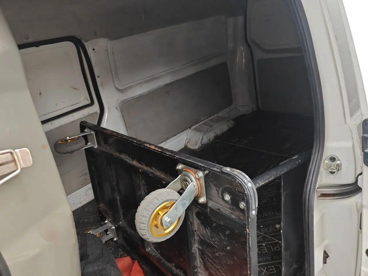Farizon E5 2022 E5L Pure Electric Van with Guoxuan 39.9 kWh — миниатюра 17