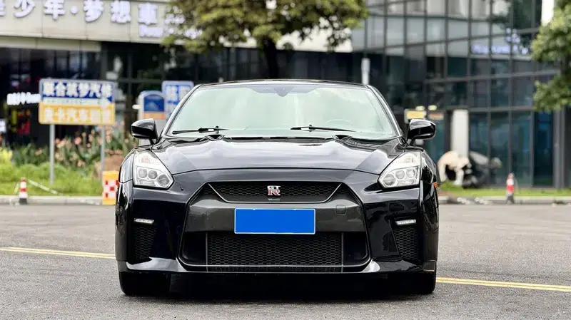 2010 Nissan GT-R 3.8T Premium Edition — миниатюра 2