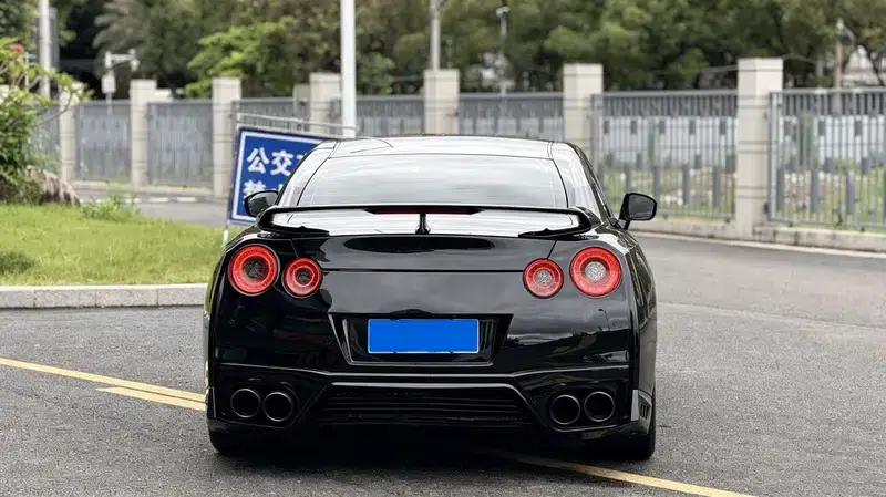 2010 Nissan GT-R 3.8T Premium Edition — миниатюра 5