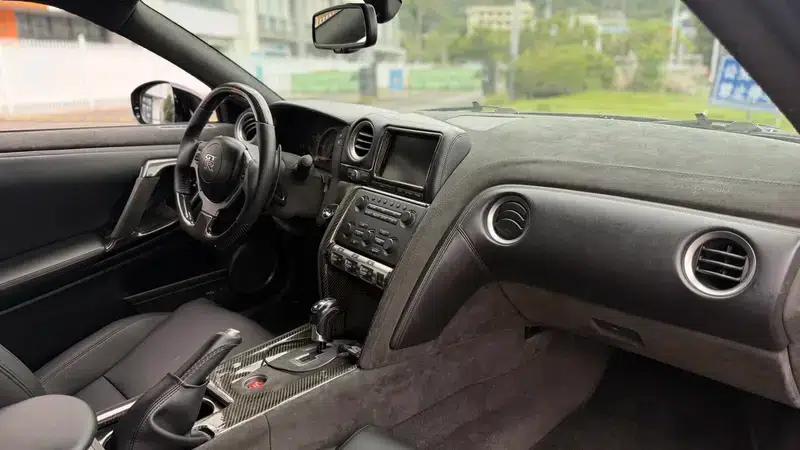 2010 Nissan GT-R 3.8T Premium Edition — миниатюра 8