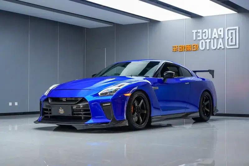 2014 Nissan GT-R 3.8T Premium Edition with black interior — миниатюра 1