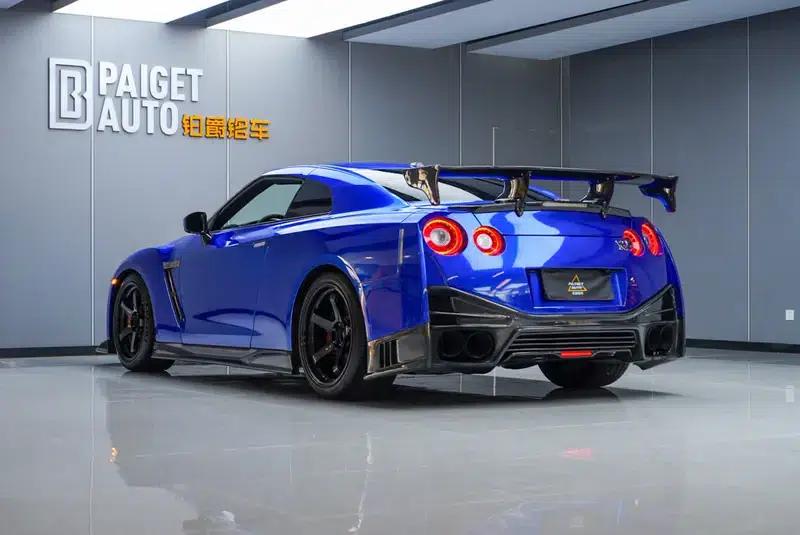 2014 Nissan GT-R 3.8T Premium Edition with black interior — миниатюра 4