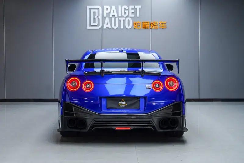 2014 Nissan GT-R 3.8T Premium Edition with black interior — миниатюра 7