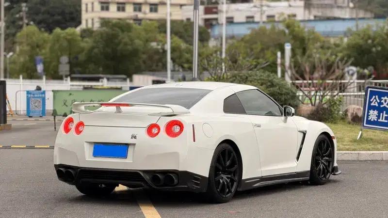 2012 Nissan GT-R 3.8T Premium Edition — миниатюра 6