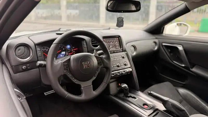 2012 Nissan GT-R 3.8T Premium Edition — миниатюра 9