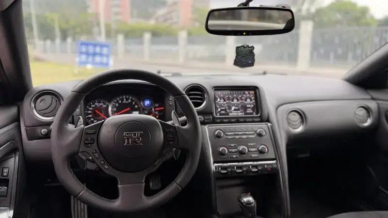 2012 Nissan GT-R 3.8T Premium Edition — миниатюра 10