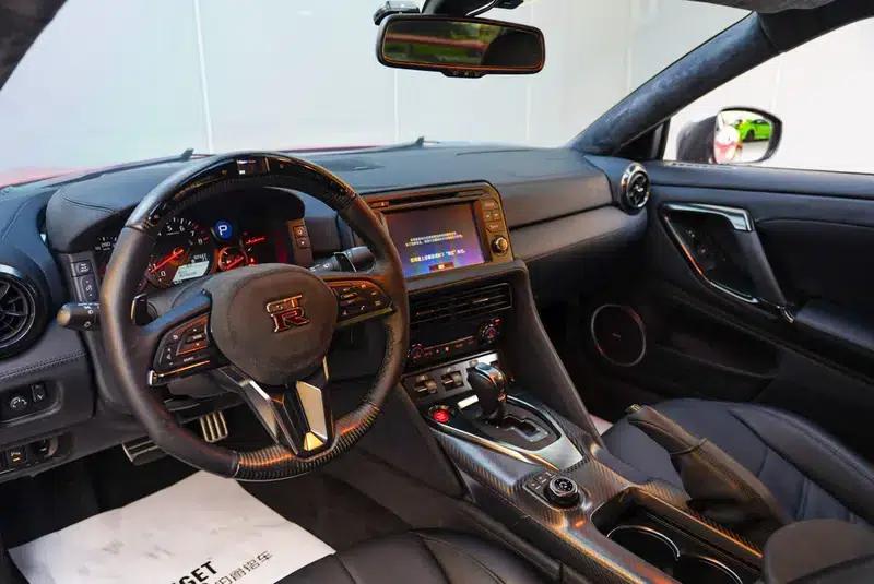 2017 Nissan GT-R 3.8T Flagship Edition — миниатюра 14