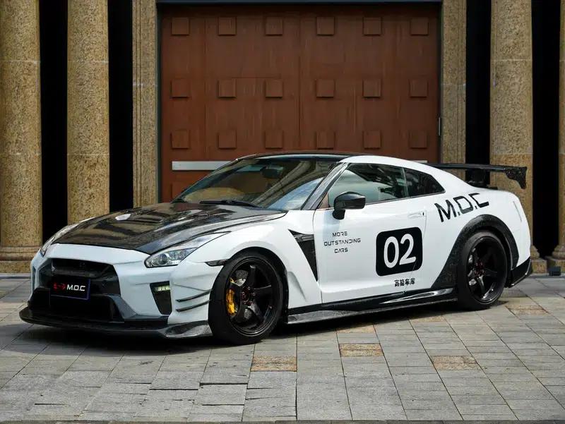 2012 Nissan GT-R 3.8T Premium Edition — миниатюра 1