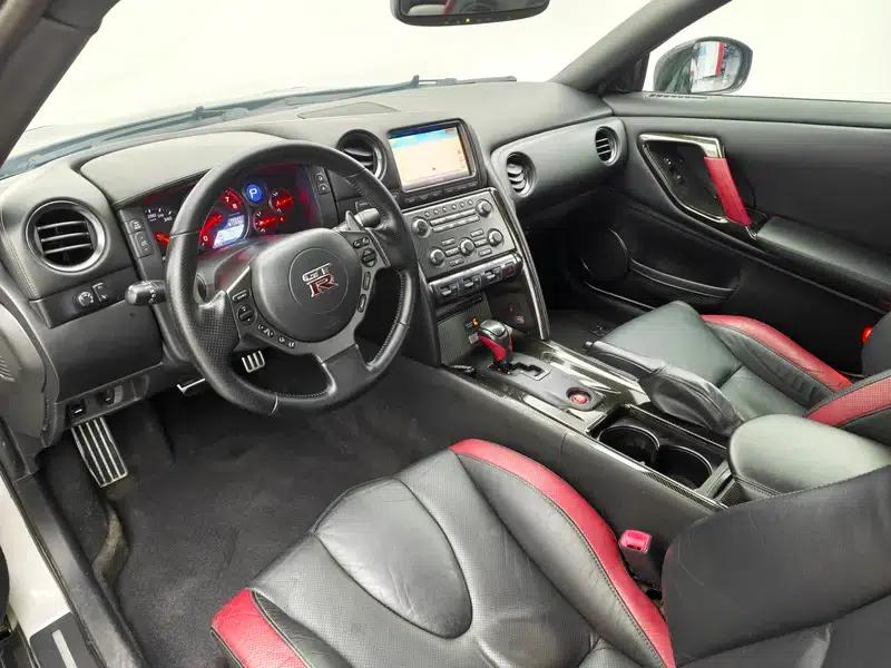 2012 Nissan GT-R 3.8T Premium Edition — миниатюра 11