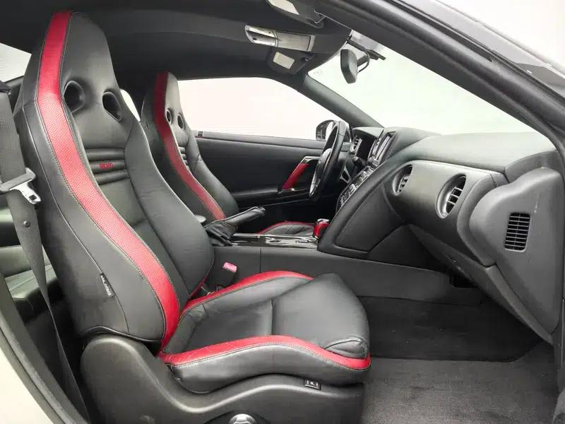 2012 Nissan GT-R 3.8T Premium Edition — миниатюра 12