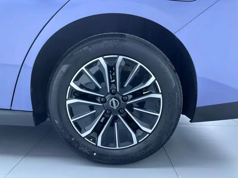 Nissan N6 2026 180 Max — миниатюра 9