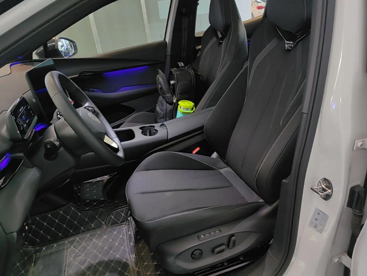 Volkswagen ID.UNYX 2025 Pure Model — миниатюра 22