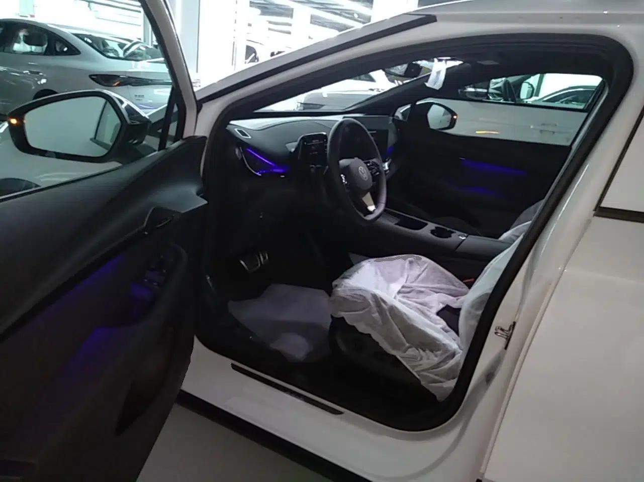 Volkswagen ID.UNYX 2025 Pure Model — миниатюра 17