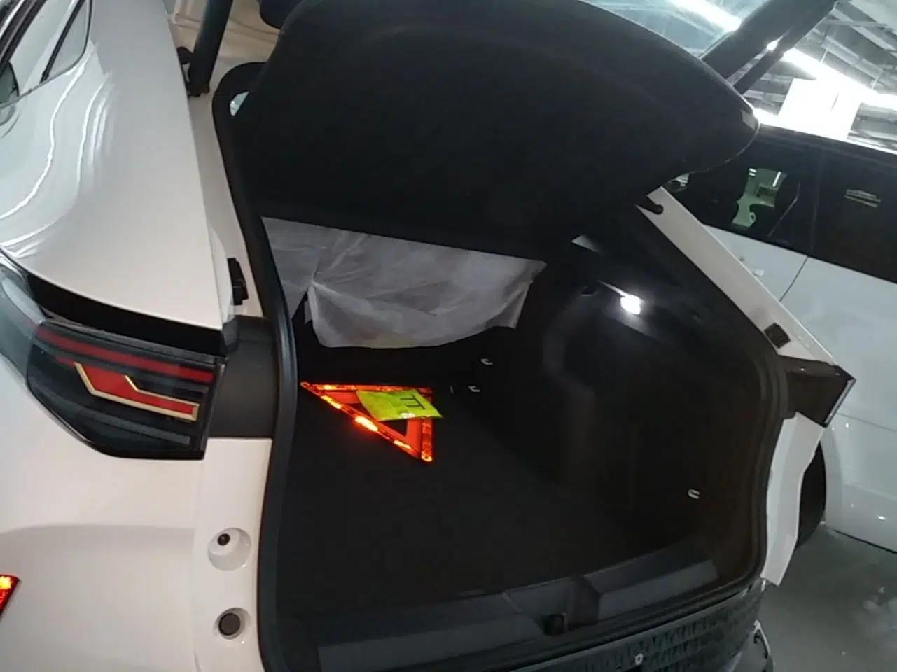 Volkswagen ID.UNYX 2025 Pure Model — миниатюра 22