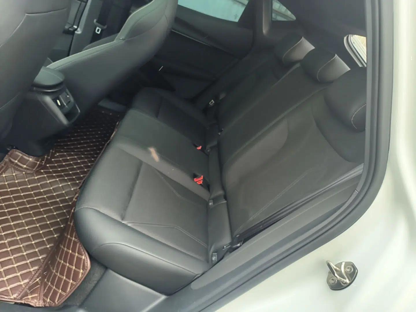 Volkswagen ID.UNYX 2024 Revised Pro Long-Range Version — миниатюра 20