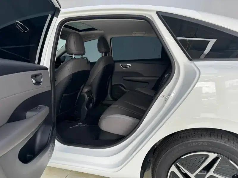 Roewe D6 2025 450km Premium Edition — миниатюра 18