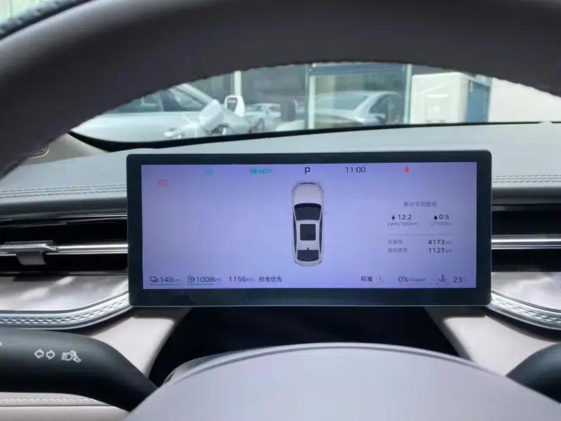 Roewe M7 DMH 2025 160km Premium Edition — миниатюра 11