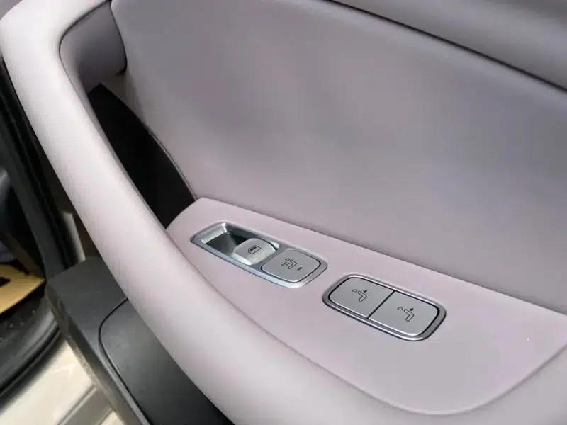 Roewe M7 DMH 2025 160km Premium Edition — миниатюра 8