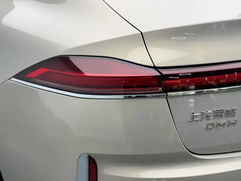 Roewe M7 DMH 2025 160km Enjoy Edition — миниатюра 13