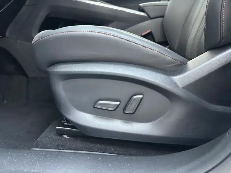 Roewe D5X DMH 2024 135 Flagship Edition — миниатюра 21