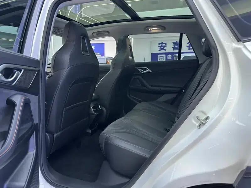 Roewe D5X DMH 2024 135 Flagship Edition — миниатюра 22