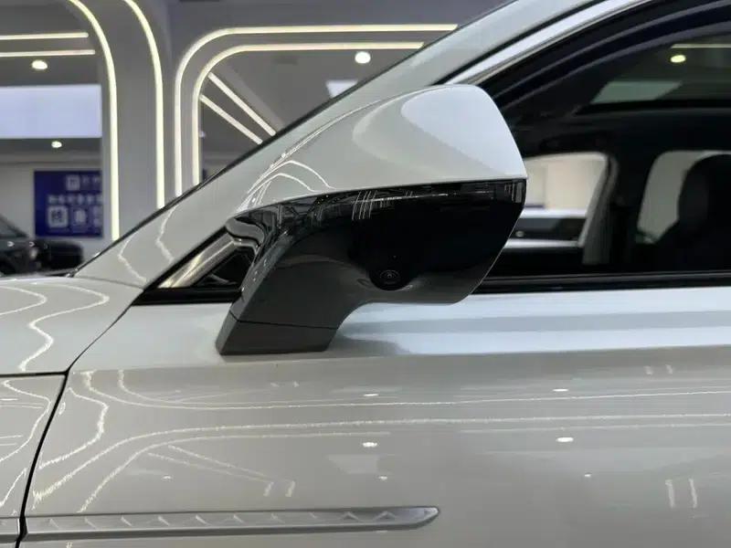 Roewe D5X DMH 2024 135 Flagship Edition — миниатюра 10