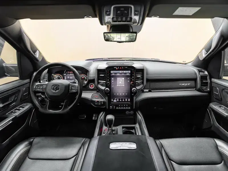 RAM Trucks 2022 6.2T Automatic 4WD 5-Seater Parallel Import — миниатюра 11