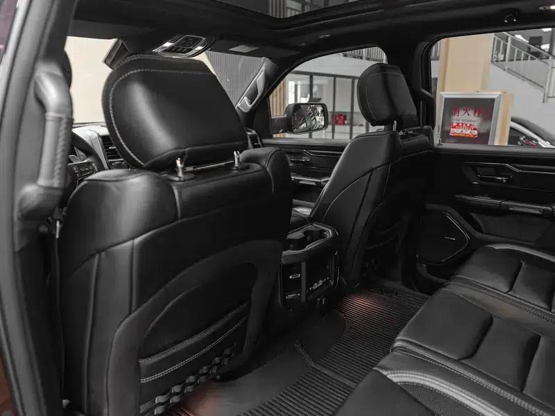 RAM Trucks 2022 6.2T Automatic 4WD 5-Seater Parallel Import — миниатюра 12