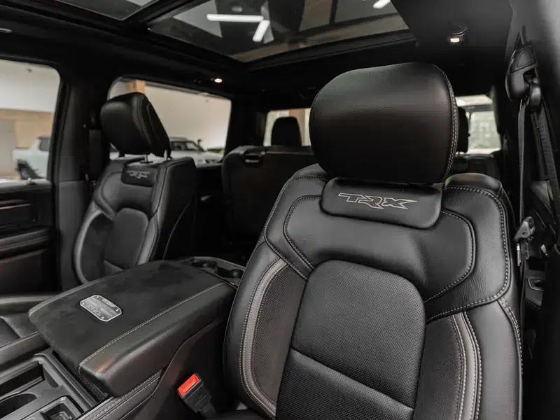 RAM Trucks 2022 6.2T Automatic 4WD 5-Seater Parallel Import — миниатюра 13