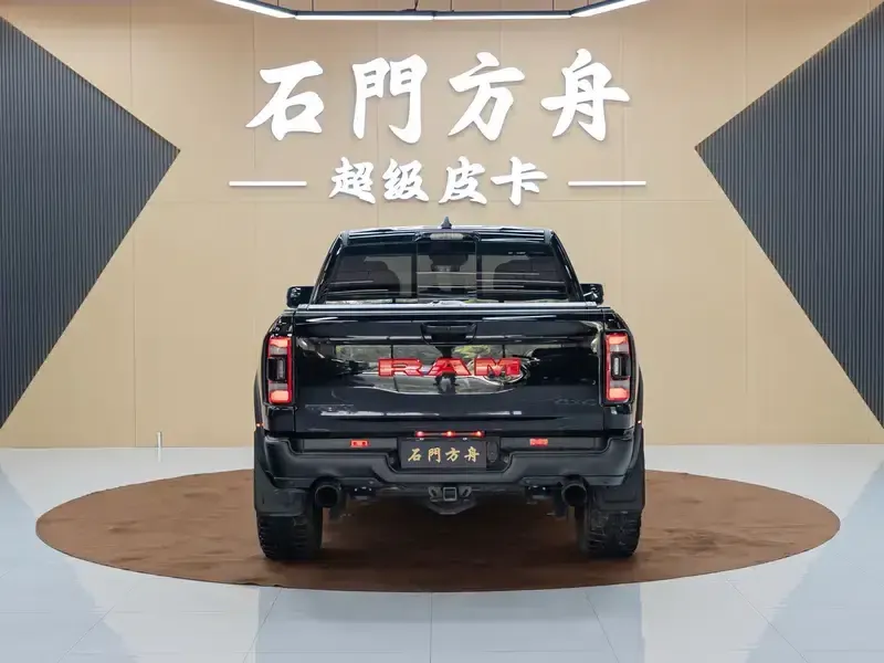 RAM Trucks 2022 6.2T Automatic 4WD 5-Seater Parallel Import — миниатюра 4