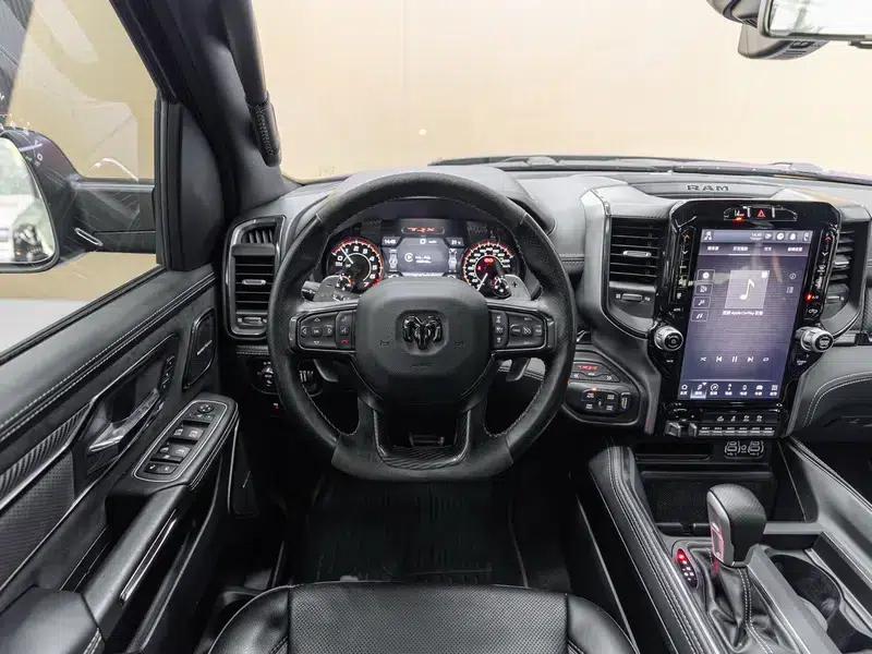 RAM Trucks 2022 6.2T Automatic 4WD 5-Seater Parallel Import — миниатюра 10