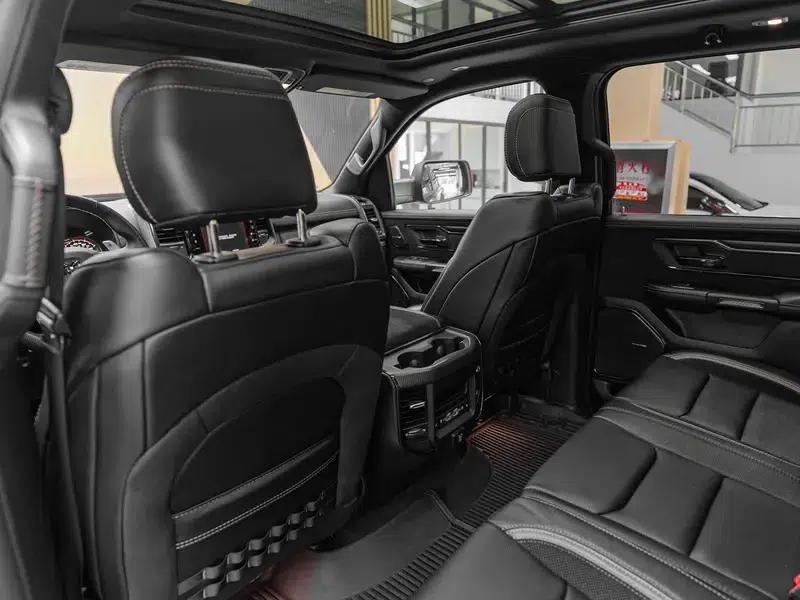RAM Trucks 2022 6.2T Automatic 4WD 5-Seater Parallel Import — миниатюра 11