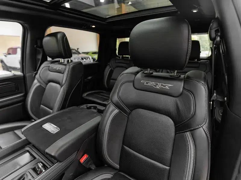 RAM Trucks 2022 6.2T Automatic 4WD 5-Seater Parallel Import — миниатюра 13