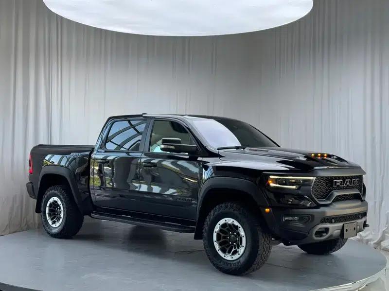 RAM Trucks 2023 6.2T Automatic 4WD 4-Seater Parallel Import — миниатюра 3