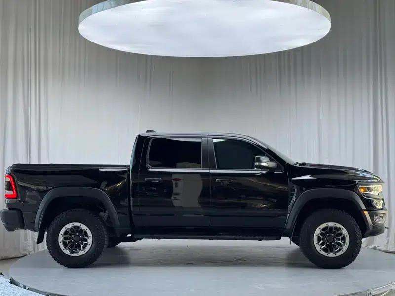 RAM Trucks 2023 6.2T Automatic 4WD 4-Seater Parallel Import — миниатюра 7