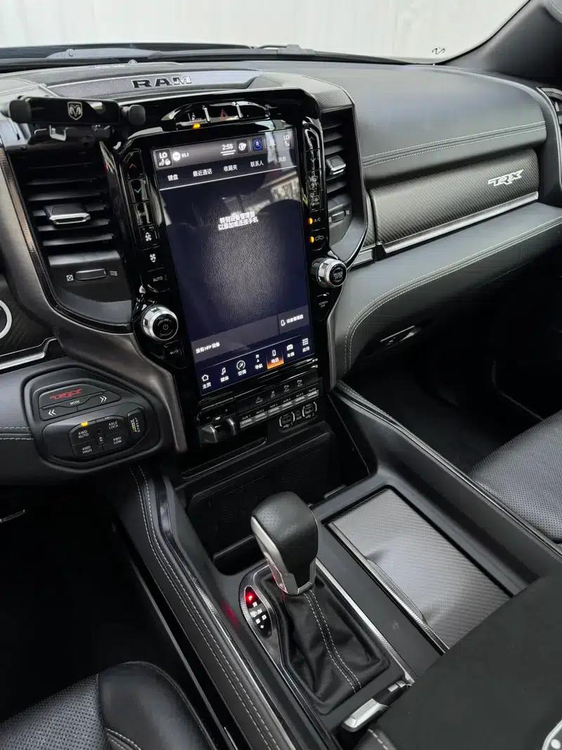 RAM Trucks 2023 6.2T Automatic 4WD 5-Seater Parallel Import — миниатюра 12