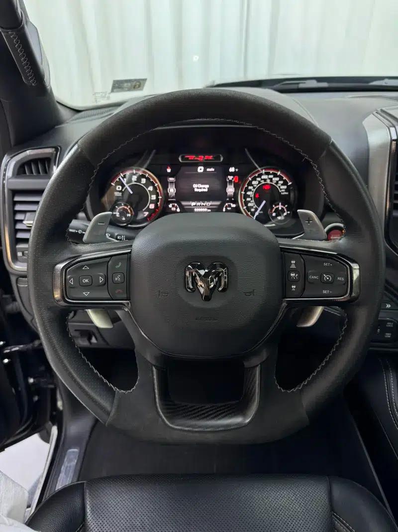 RAM Trucks 2023 6.2T Automatic 4WD 5-Seater Parallel Import — миниатюра 13