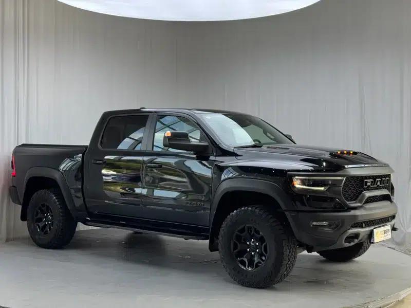 RAM Trucks 2023 6.2T Automatic 4WD 5-Seater Parallel Import — миниатюра 3
