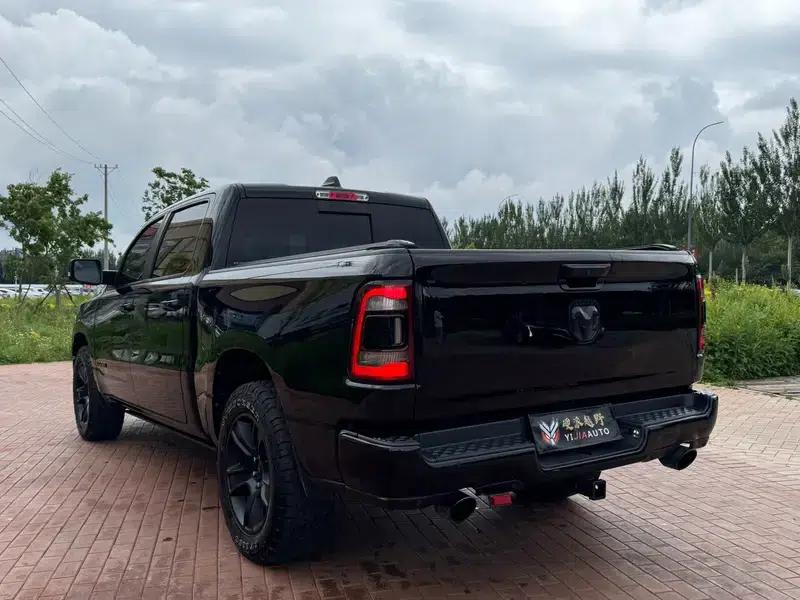RAM Trucks 2022 5.7L Automatic 4WD 5-Seater Parallel Import — миниатюра 4