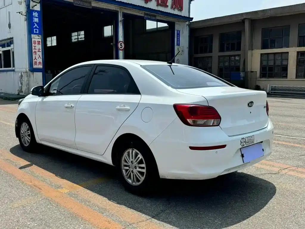 Kia K2 2017 1.4L Automatic Smart Edition Value — миниатюра 3