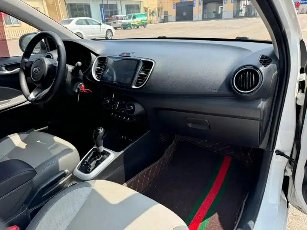 Kia K2 2017 1.4L Automatic Smart Edition Value — миниатюра 9