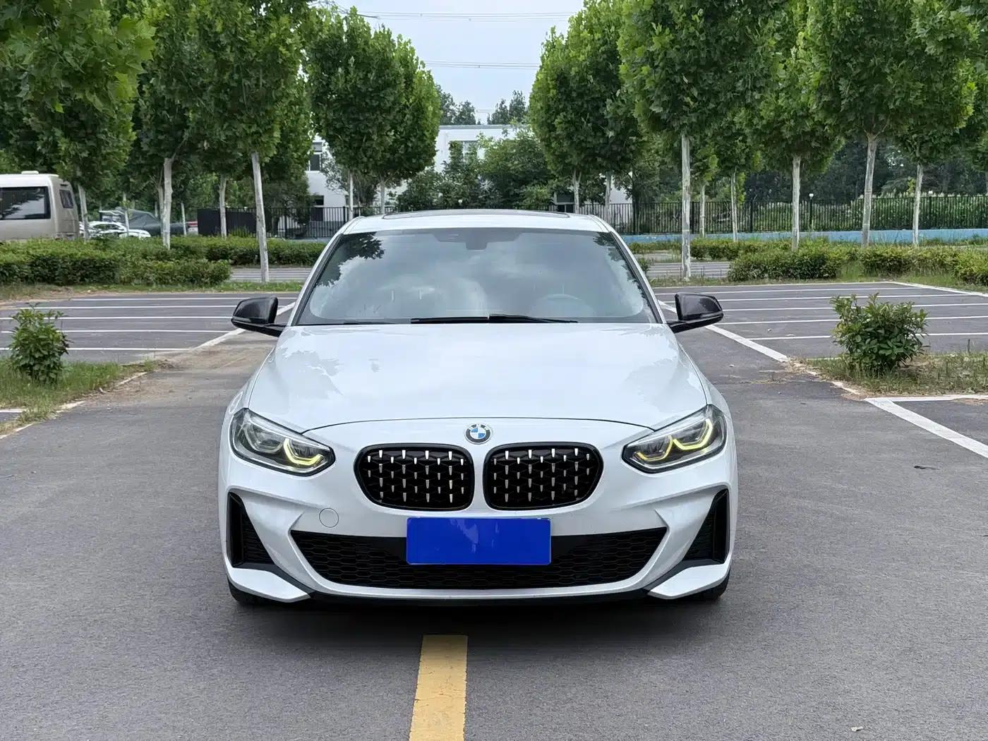 2019 BMW 1 Series 120i Leading M Sport Package — миниатюра 2