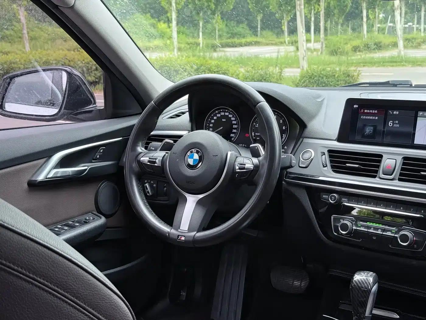 2019 BMW 1 Series 120i Leading M Sport Package — миниатюра 12