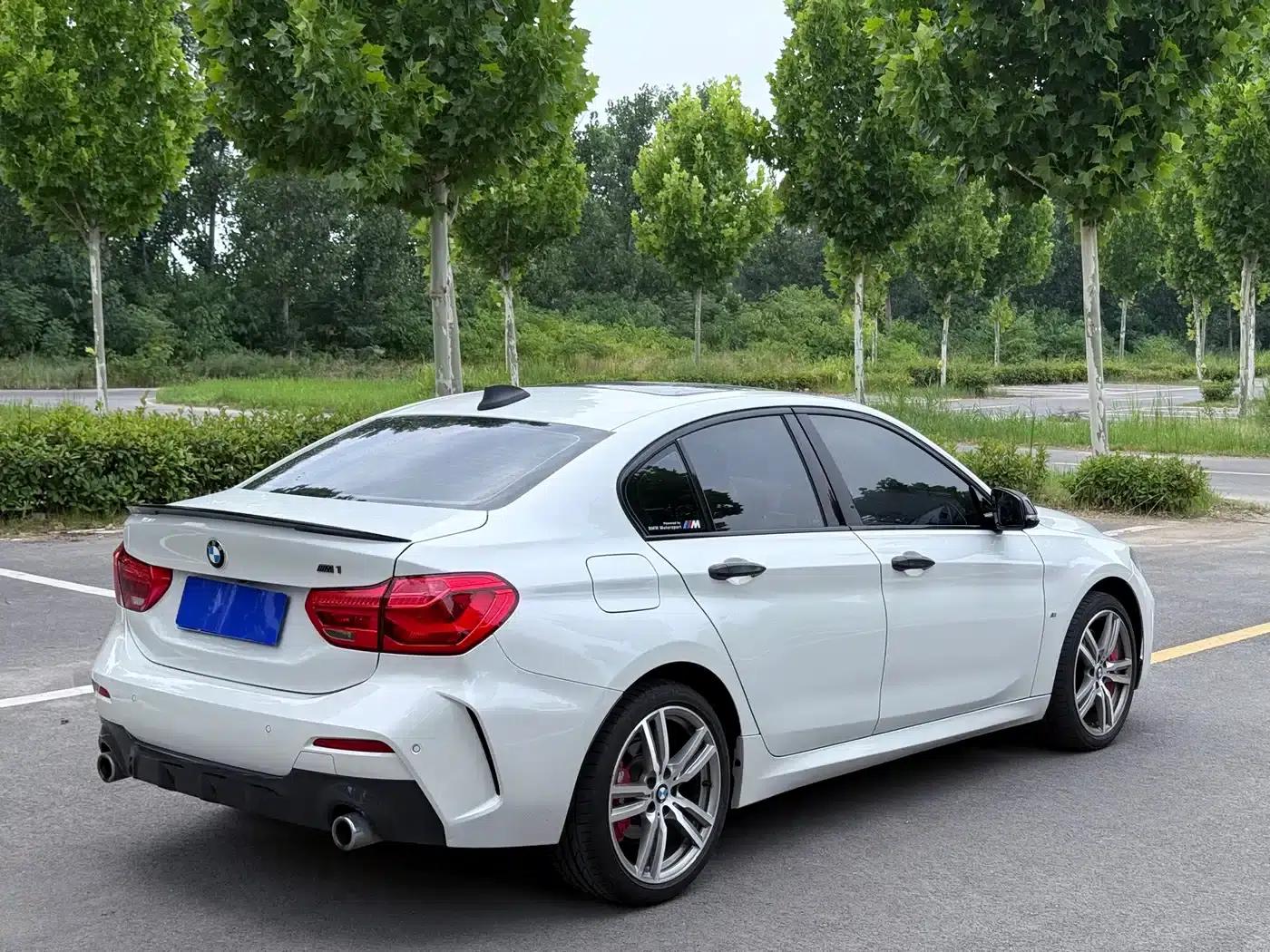 2019 BMW 1 Series 120i Leading M Sport Package — миниатюра 5