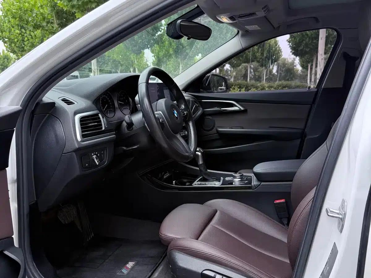2019 BMW 1 Series 120i Leading M Sport Package — миниатюра 9