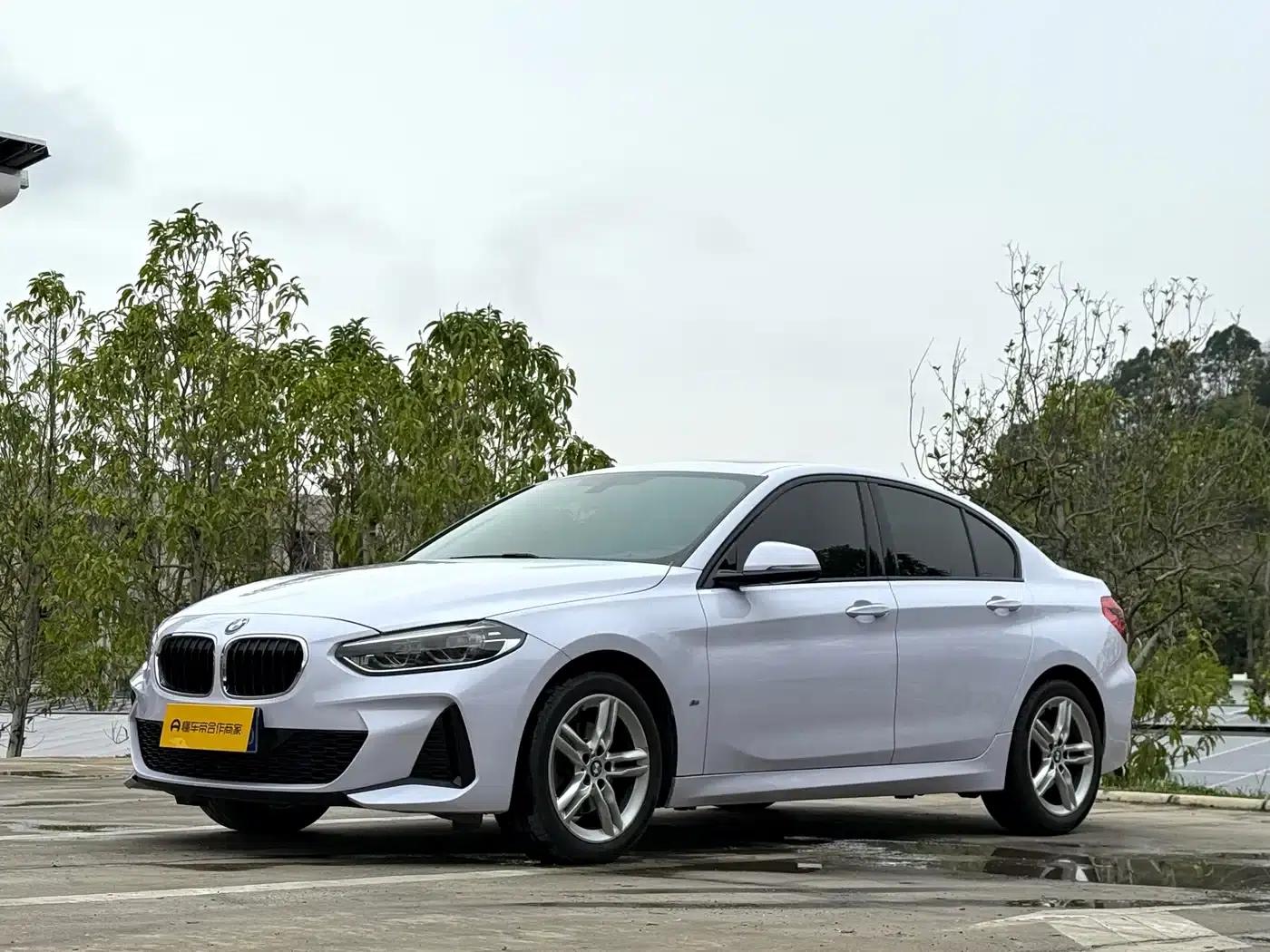 2020 BMW 1 Series 120i M Sport Package — миниатюра 1