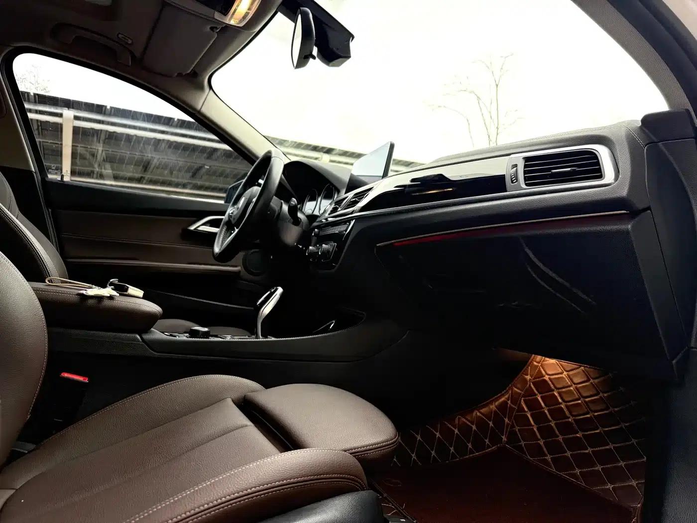 2020 BMW 1 Series 120i M Sport Package — миниатюра 12