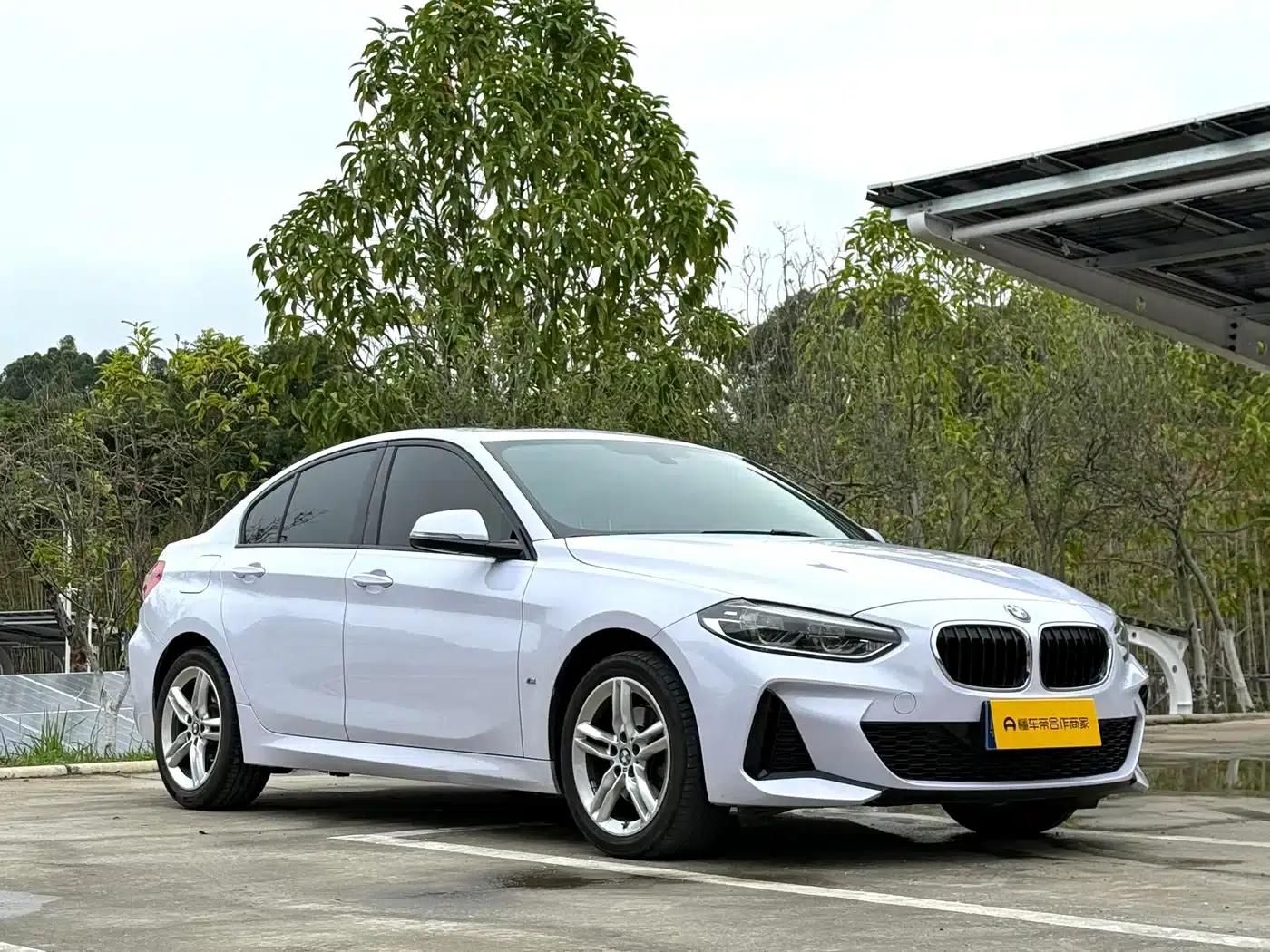 2020 BMW 1 Series 120i M Sport Package — миниатюра 3