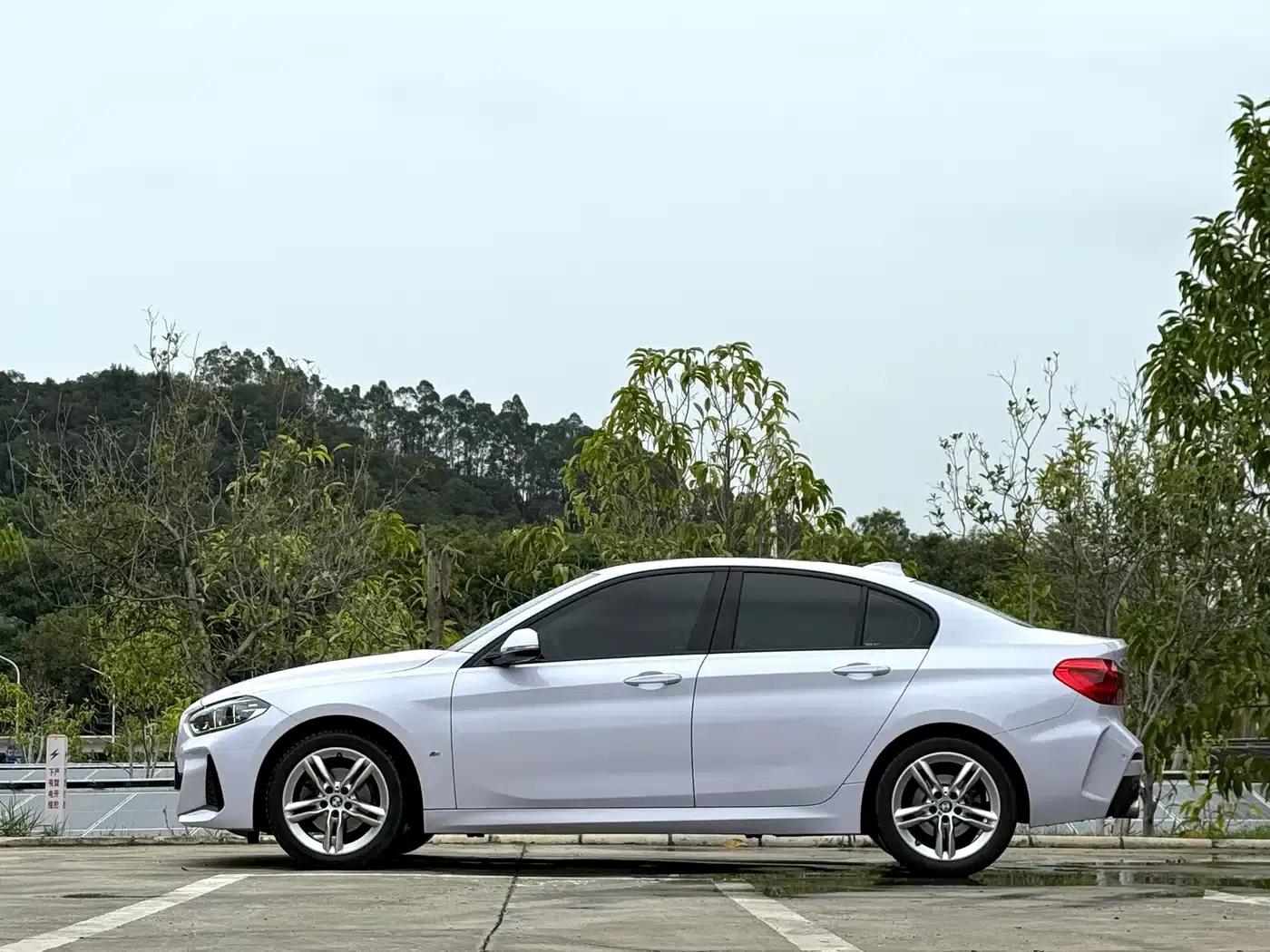 2020 BMW 1 Series 120i M Sport Package — миниатюра 4